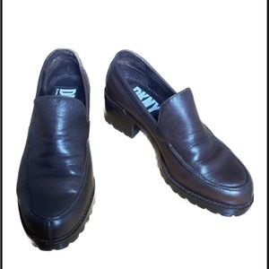 True vintage DKNY heeled cherry brown leather loafers